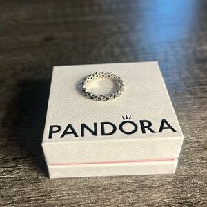 Star-studdedd Silver Pandora ring